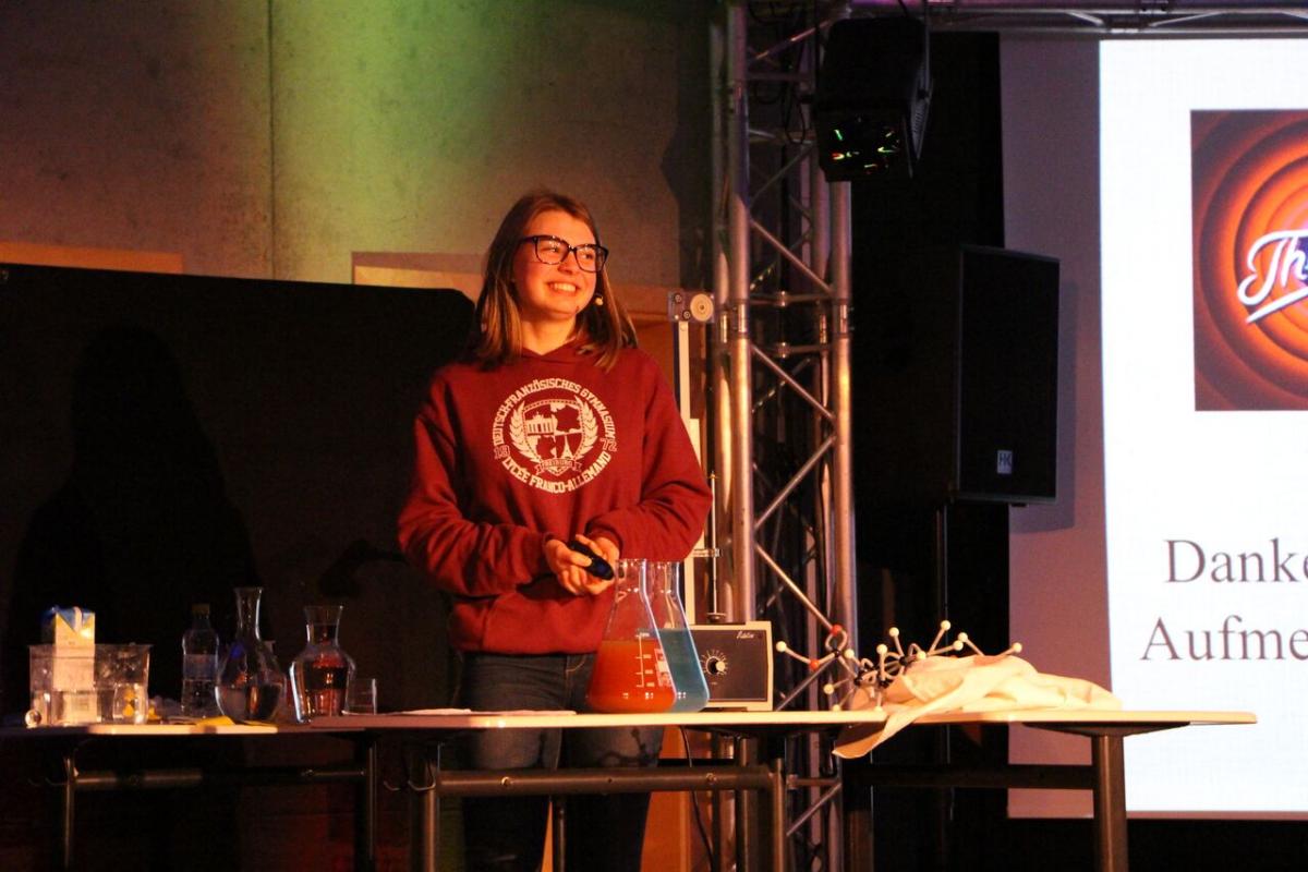 Colourful chemical reactions add extra excitement to this student’s talk.