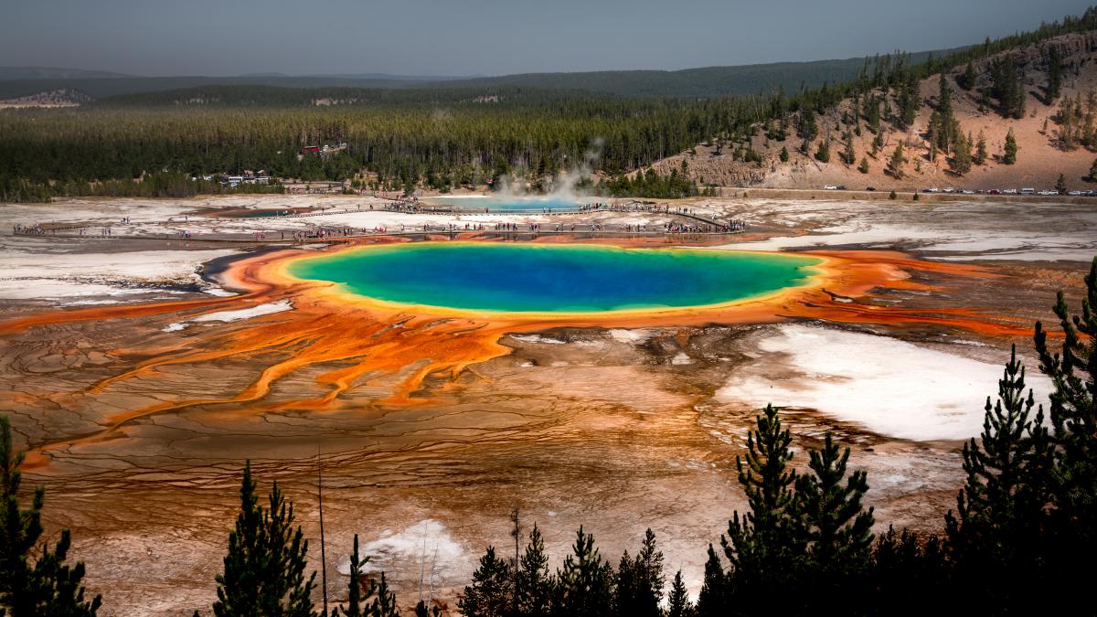 Grand Prismatic Spring in Yellowstone Park, USA.
